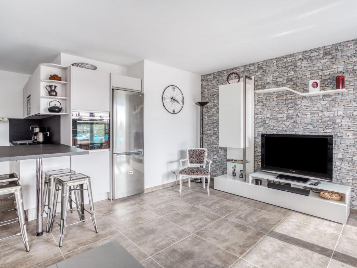 Apartment Le Jardin Du Loderi-1 By Interhome Bormes-les-Mimosas Exterior photo